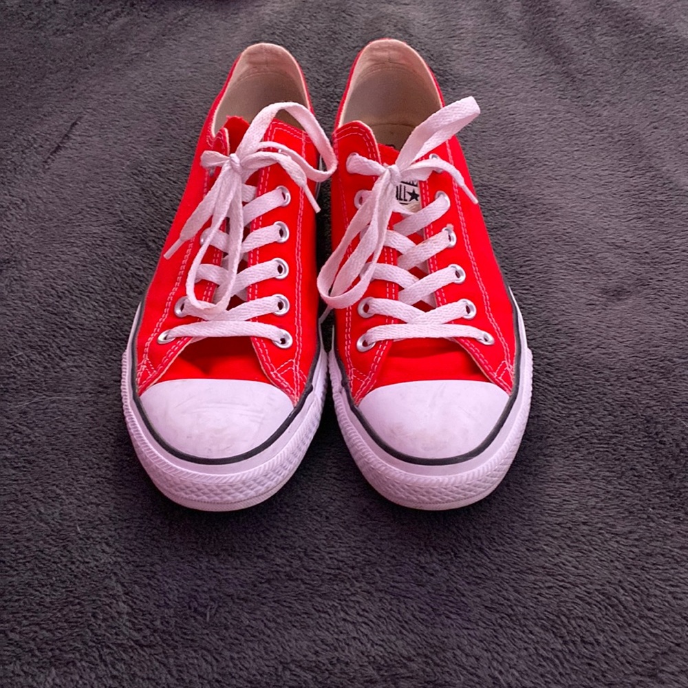Red Low Converse